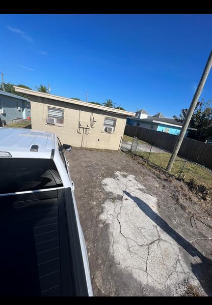 810 N 17th Street Fort Pierce FL 34950
