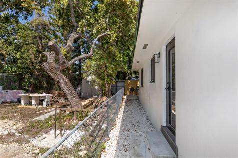 3461 SW 24th Street Miami FL 33145