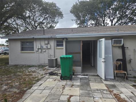 296 Alemeda Drive Palm Springs FL 33461