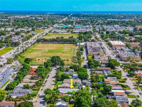 2432 Sherman Street Hollywood FL 33020