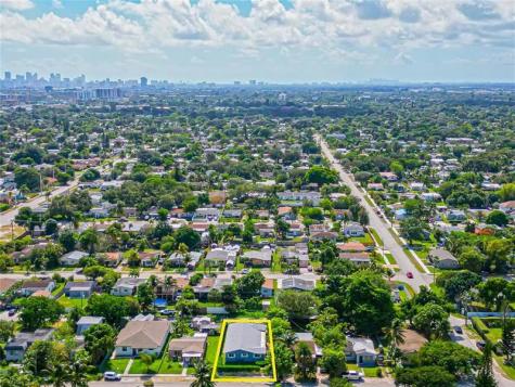 2432 Sherman Street Hollywood FL 33020