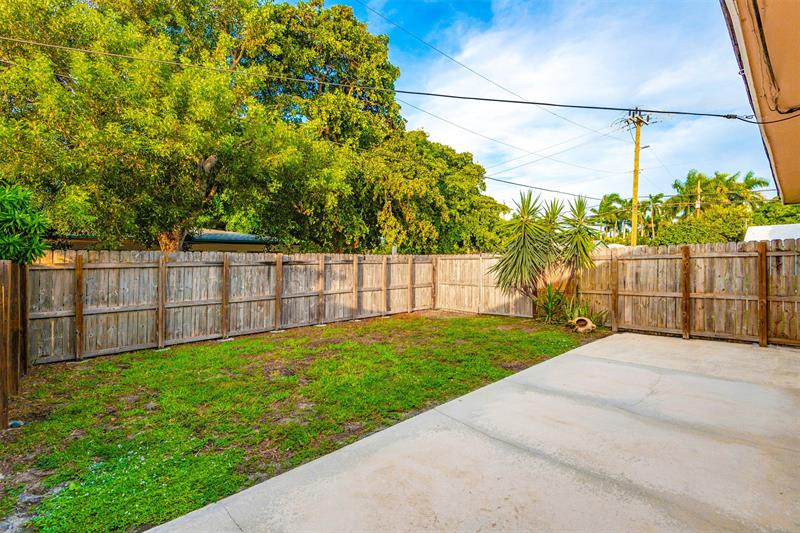 2581 NE 11th Court Pompano Beach FL 33062