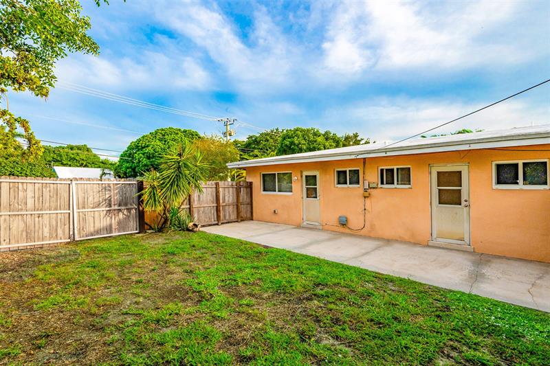 2581 NE 11th Court Pompano Beach FL 33062