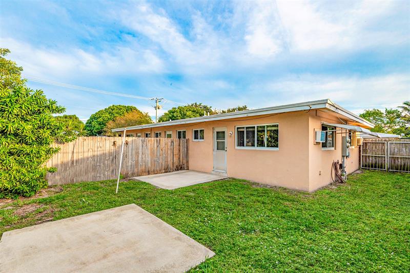 2581 NE 11th Court Pompano Beach FL 33062