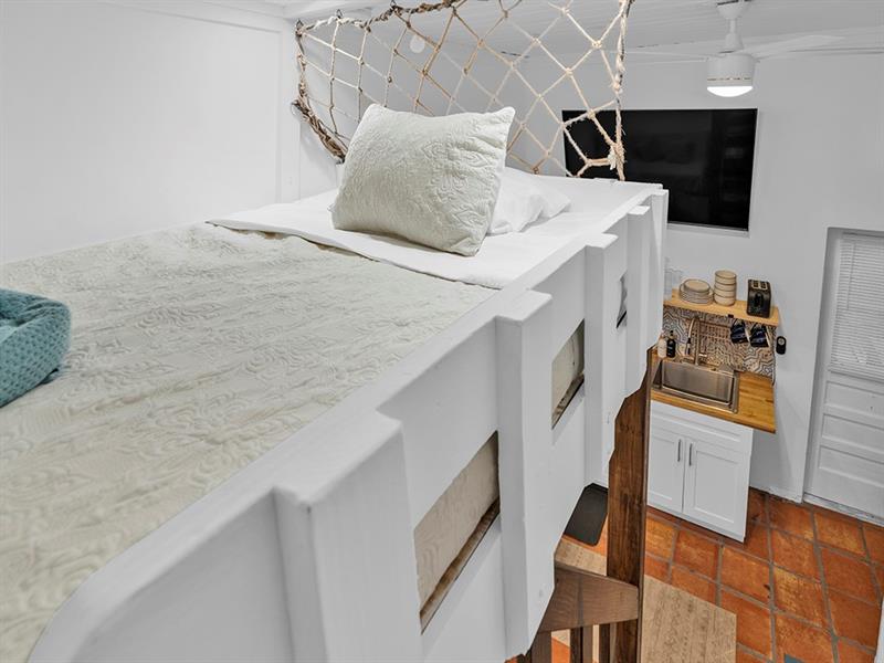 1944 NE 5th Street Deerfield Beach FL 33441