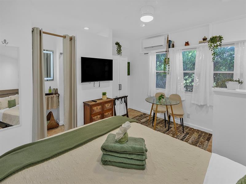 1944 NE 5th Street Deerfield Beach FL 33441