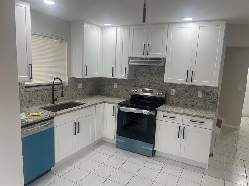 11530-32 NW 43rd Street Coral Springs FL 33065