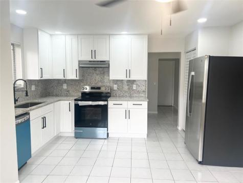 11530-32 NW 43rd Street Coral Springs FL 33065