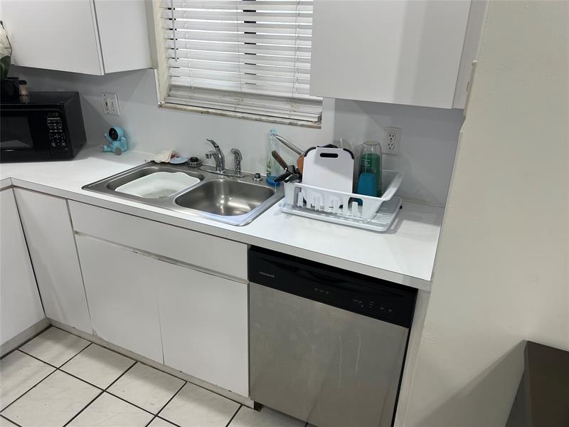 11530-32 NW 43rd Street Coral Springs FL 33065