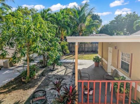 117 SW 1st Avenue Hallandale Beach FL 33009