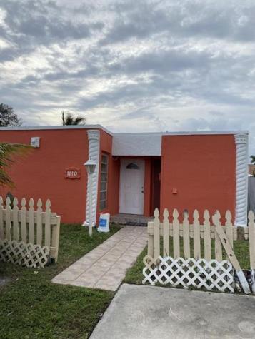 1110 S 29th Avenue Hollywood FL 33020