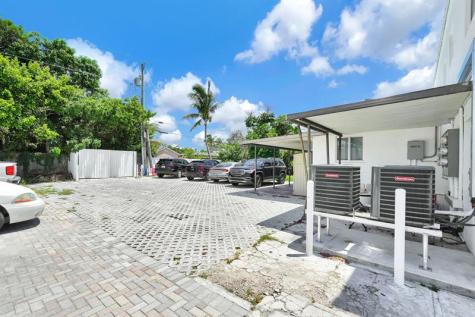 725 81ST Street Miami Beach FL 33141