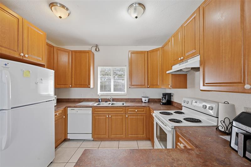 911 NE 12th Avenue Pompano Beach FL 33060