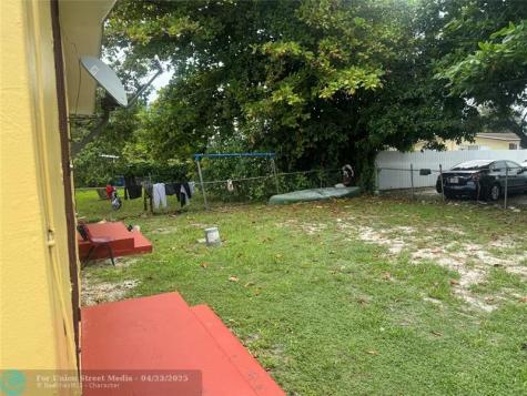 2986 NW 91st Street Miami FL 33147