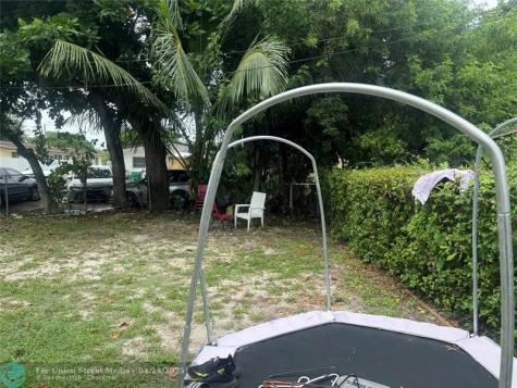 2986 NW 91st Street Miami FL 33147