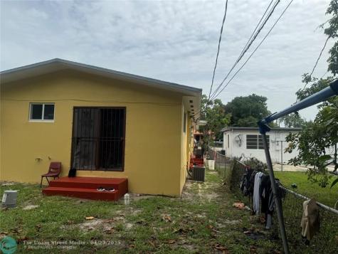 2986 NW 91st Street Miami FL 33147