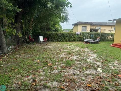 2986 NW 91st Street Miami FL 33147