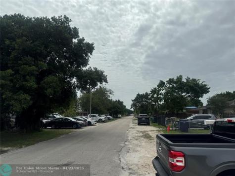 2986 NW 91st Street Miami FL 33147