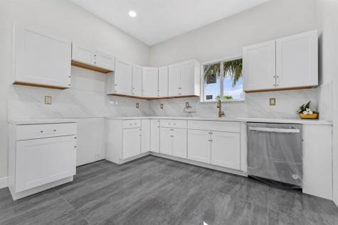 5250 SW 18th Street West Park FL 33023