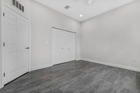 5250 SW 18th Street West Park FL 33023
