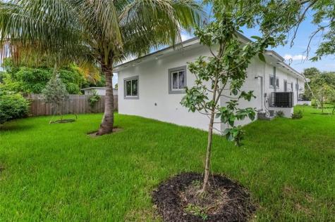 5250 SW 18th Street West Park FL 33023