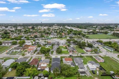 5250 SW 18th Street West Park FL 33023