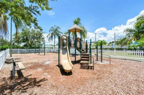 1360 10TH Manor Vero Beach FL 32960