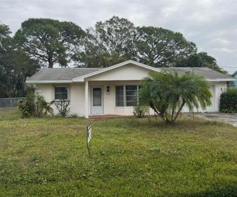 925 SW Curtis Street Port St Lucie FL 34983