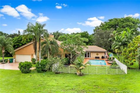 7604 Lexington Lane Parkland FL 33067