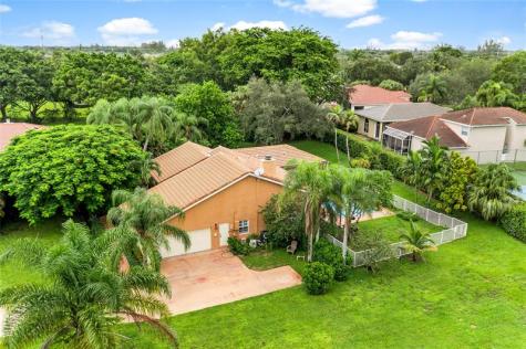 7604 Lexington Lane Parkland FL 33067