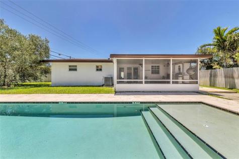 3213 Dover Road Pompano Beach FL 33062