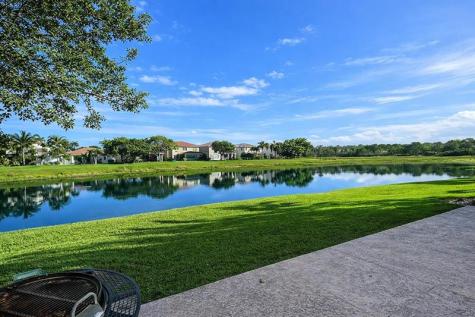 1381 Beacon Circle Wellington FL 33414