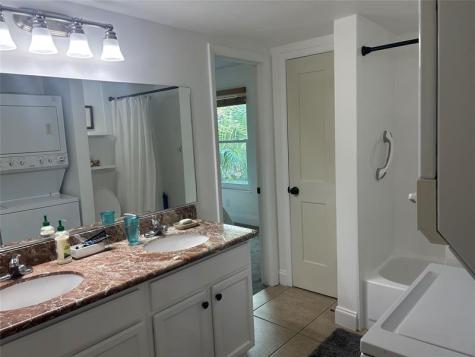 4001 NE 14th Avenue Oakland Park FL 33334