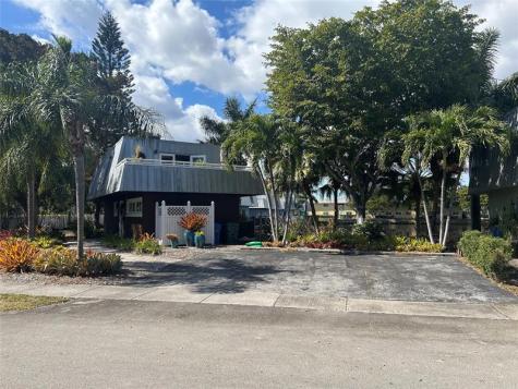 4001 NE 14th Avenue Oakland Park FL 33334