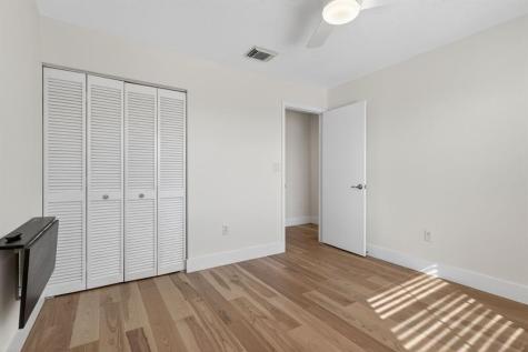 2450 NW 186th Avenue Pembroke Pines FL 33029