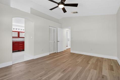 2450 NW 186th Avenue Pembroke Pines FL 33029
