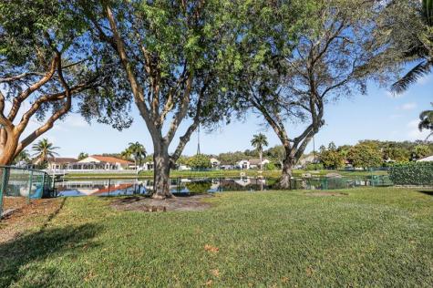2450 NW 186th Avenue Pembroke Pines FL 33029
