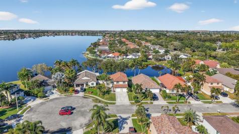 2450 NW 186th Avenue Pembroke Pines FL 33029