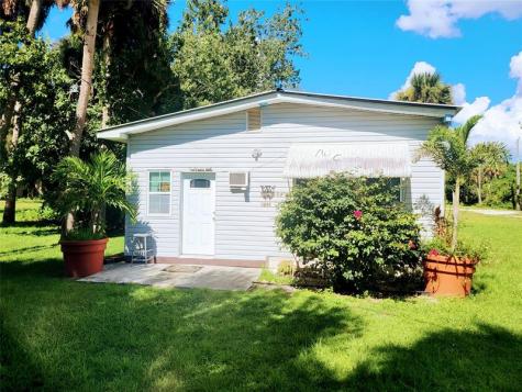 1048 Arvin Lane Moore Haven FL 33471