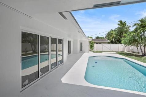 1820 NE 59th Court Fort Lauderdale FL 33308