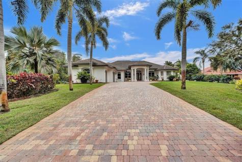 8426 Sawpine Road Delray Beach FL 33446