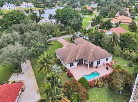 8426 Sawpine Road Delray Beach FL 33446