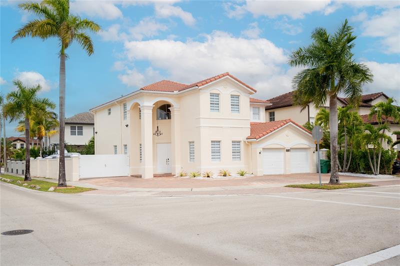 8891 NW 178th Lane Miami FL 33018