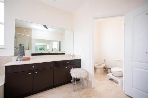 8891 NW 178th Lane Miami FL 33018