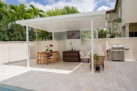8891 NW 178th Lane Miami FL 33018