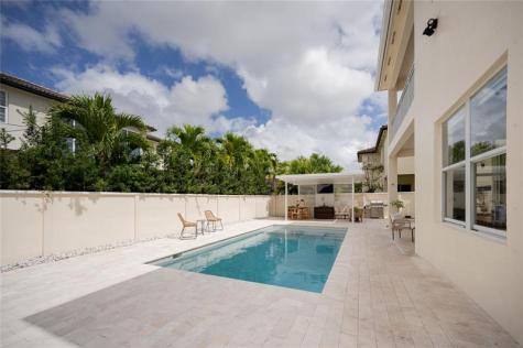 8891 NW 178th Lane Miami FL 33018