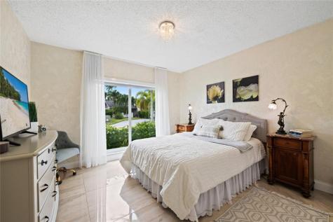 4906 N Travelers Palm Lane Tamarac FL 33319