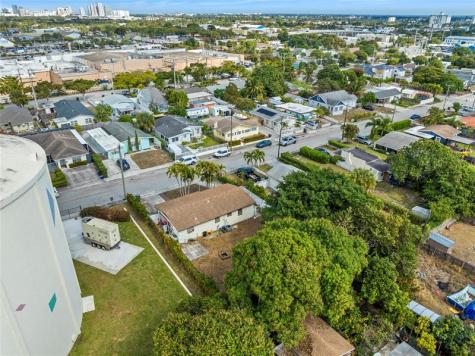 842 Kaye Street West Palm Beach FL 33405
