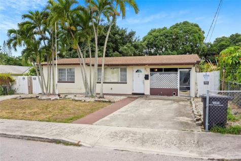 842 Kaye Street West Palm Beach FL 33405
