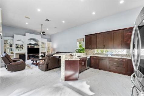 3852 Oak Ridge Circle Weston FL 33331